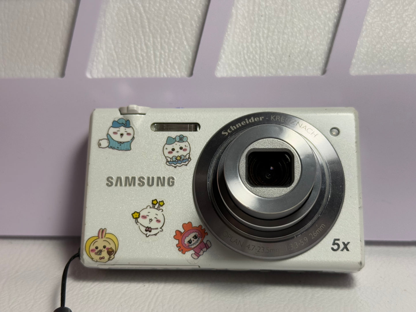 Samsung MV800 Flip-out 5x Zoom 16 Megapixels Touch English