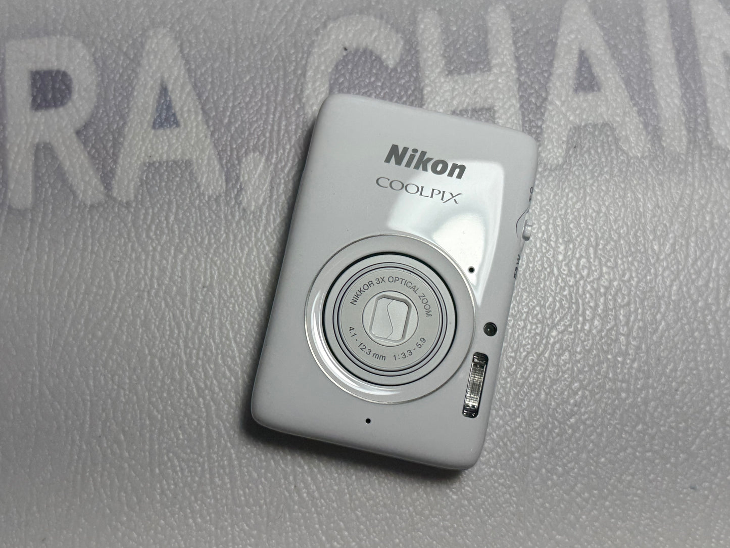 Nikon COOLPIX S02 Compact Digital Camera