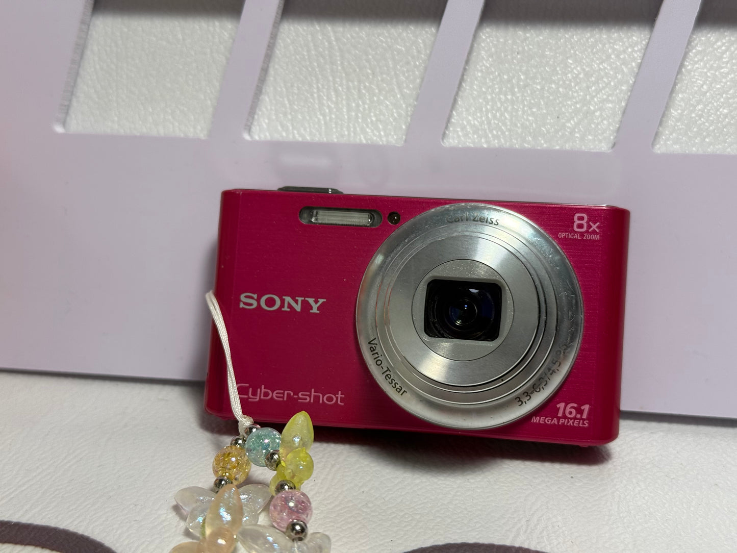 Sony Cyber-shot DSC-W730 Pink Digital Camera 16.1 MP 8x Optical Zoom