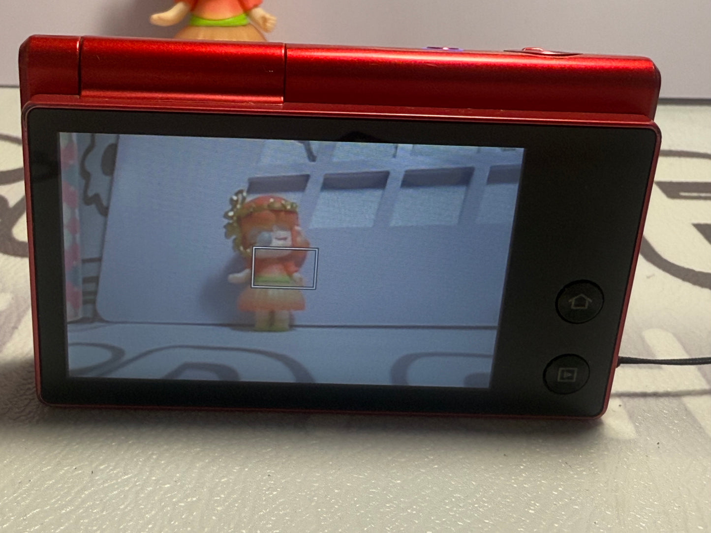 Samsung MV800 Flip-out Touch Screen Vlog Digital Camera 16.2 Megapixel