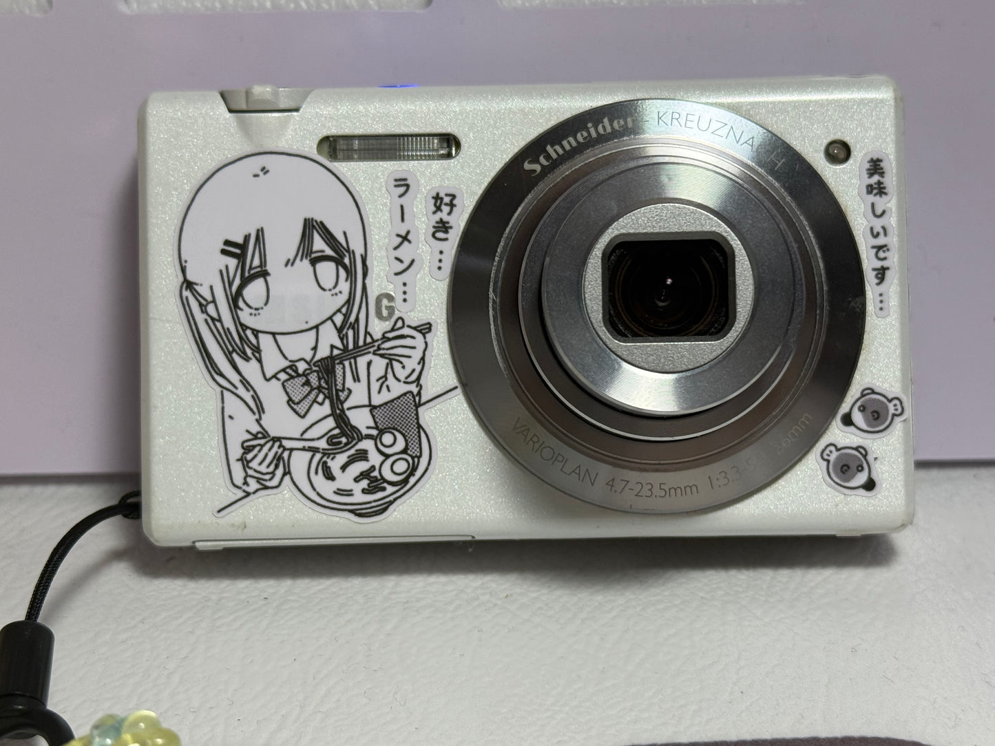Samsung MV800 Flip-out 5x Zoom 16 Megapixels Touch English