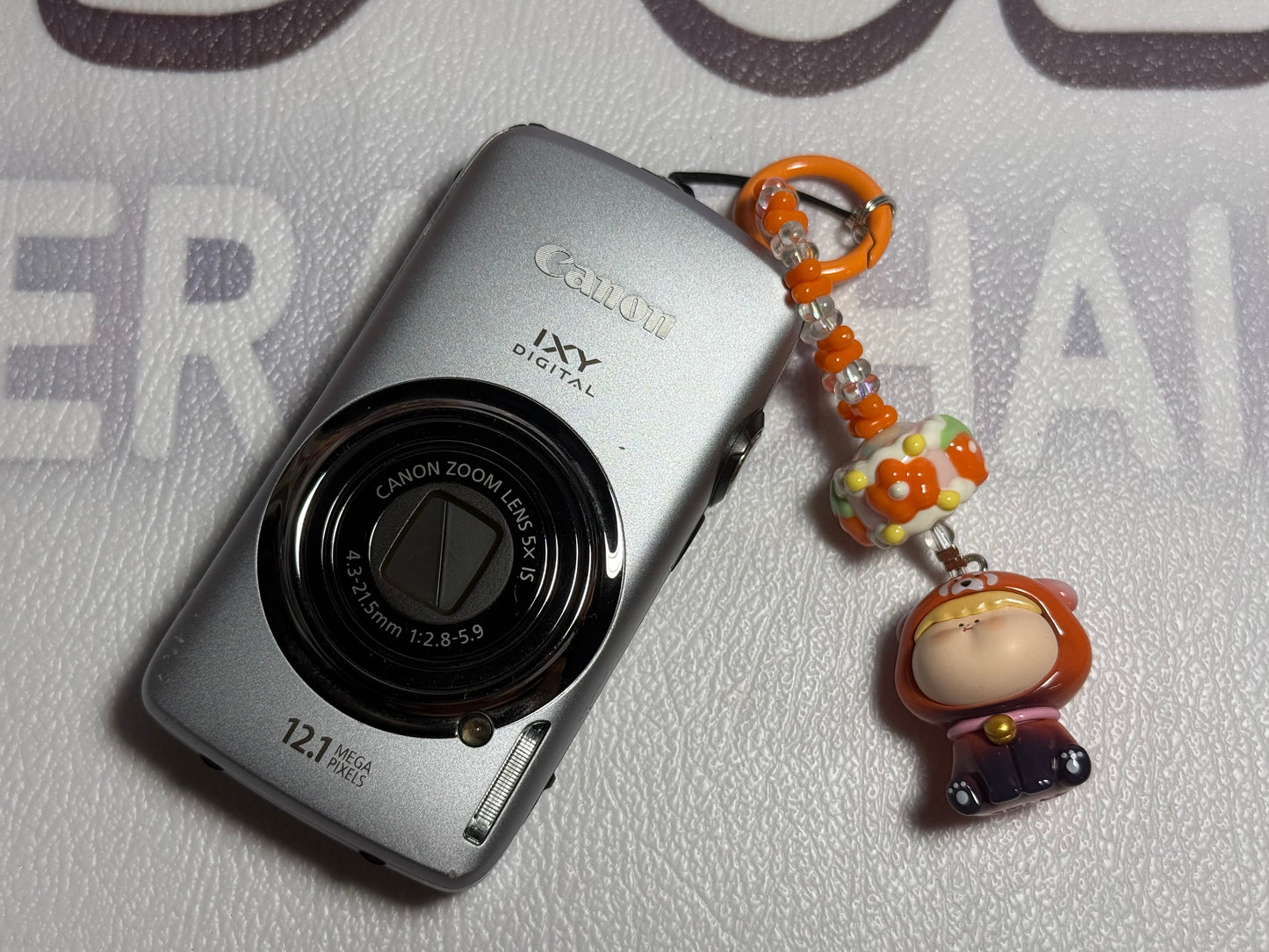 Canon IXY Digital 930 IS （IXUS200）Sliver 12.1 MP Digital Camera