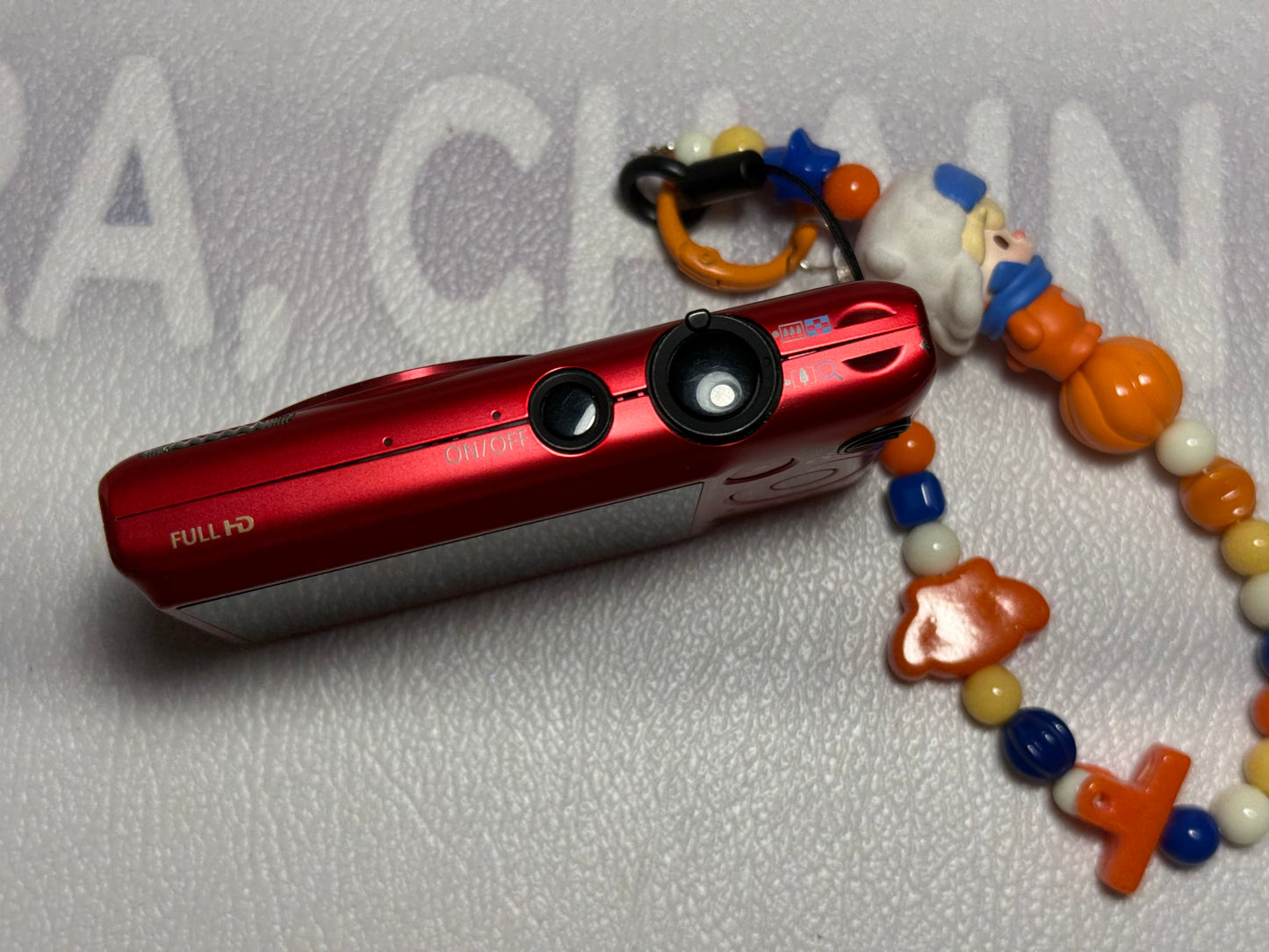 Canon PowerShot ELPH 300 HS / IXUS 220 HS 12.1MP Digital Camera - RED