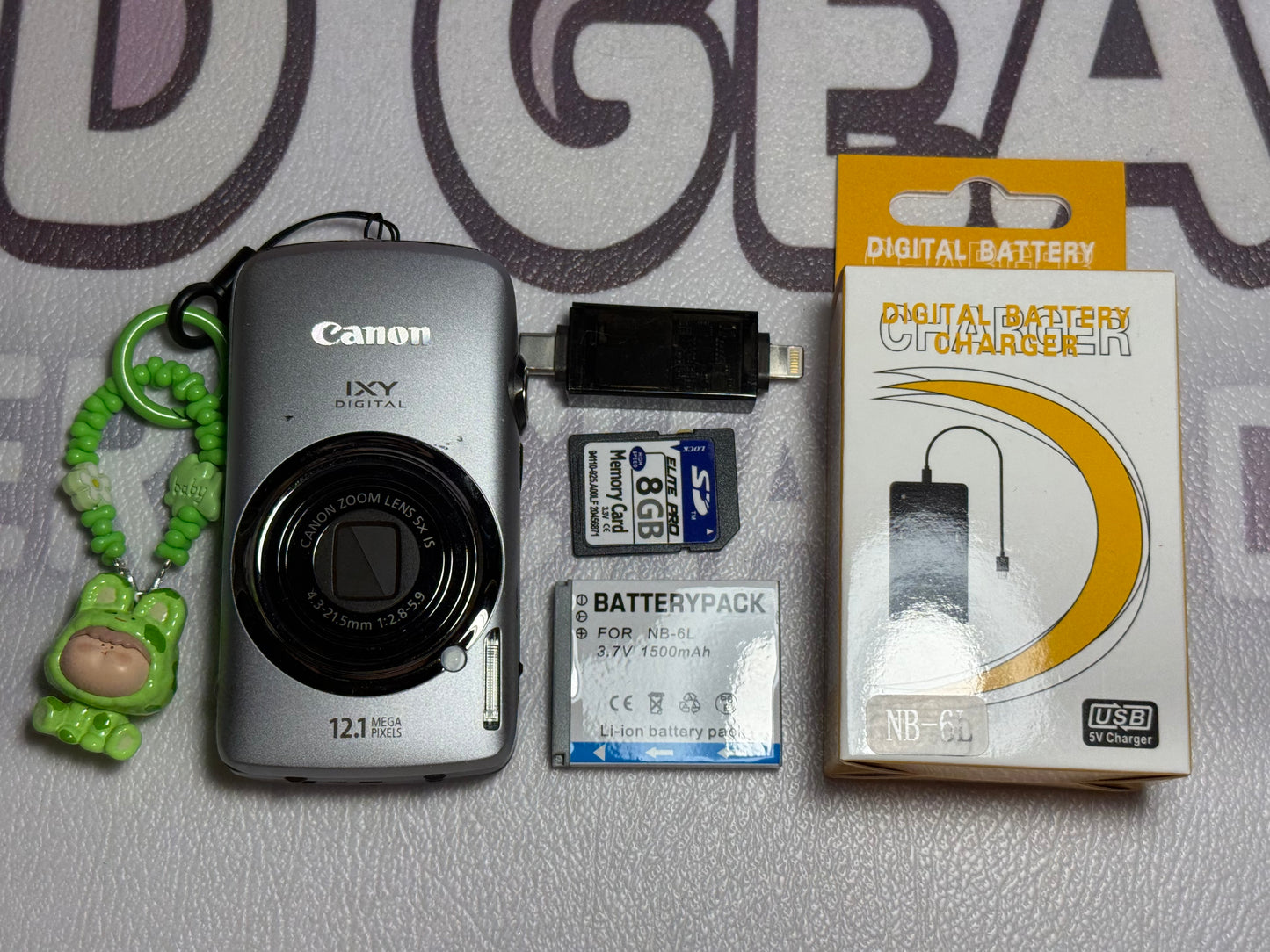 Canon IXY Digital 930 IS （IXUS200）Sliver  12.1 MP Digital Camera