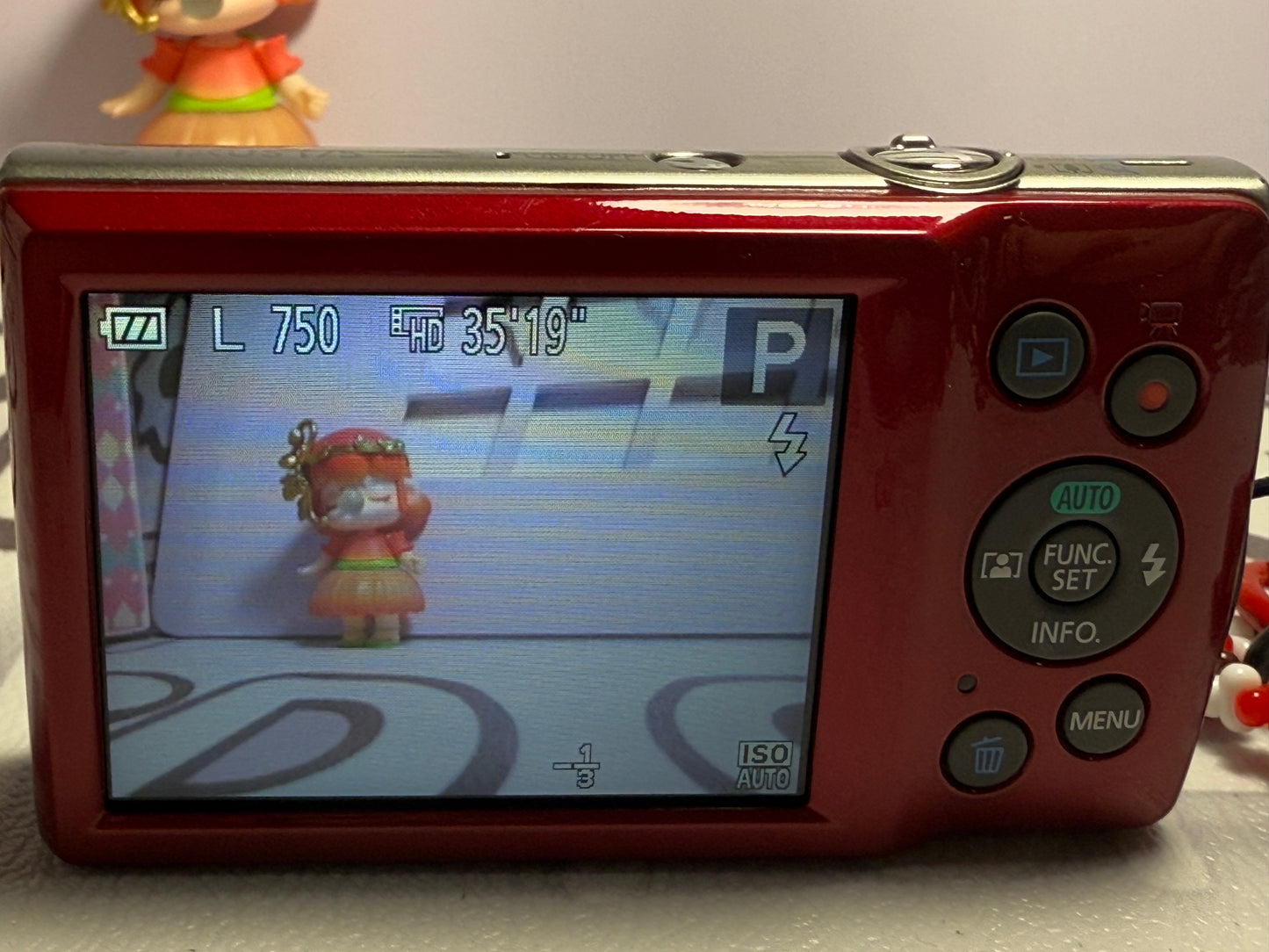 Canon PowerShot Digital IXUS 175 IS （ELPH180）Camera