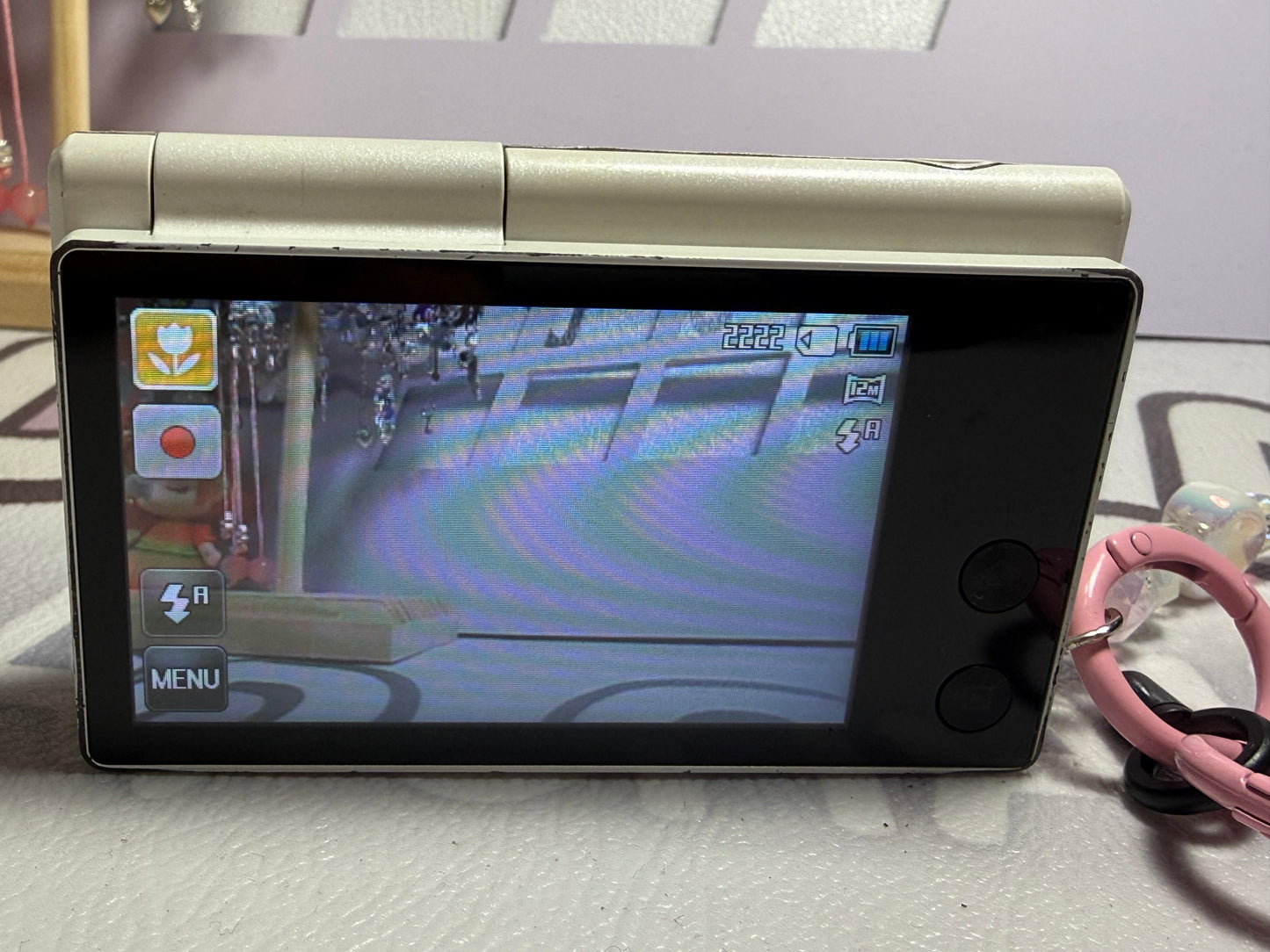 Samsung MV800 Flip-out 5x Zoom 16 Megapixels Touch English