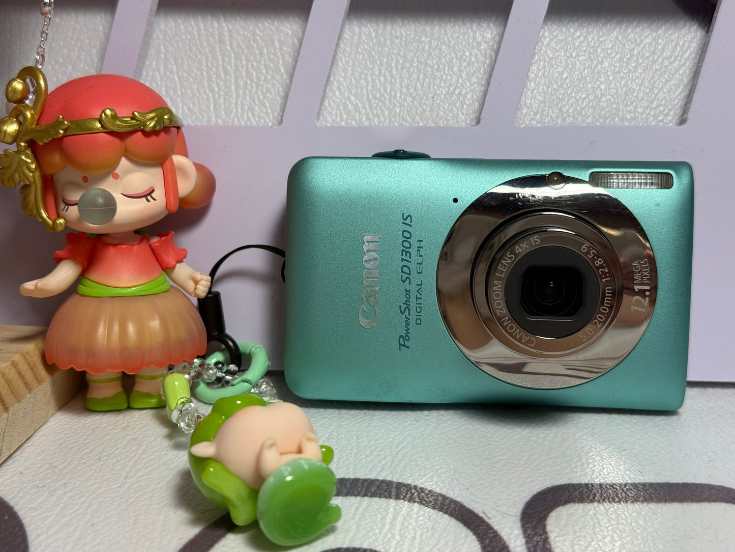Canon PowerShot Digital SD1300 IS （IXUS 105） IS Camera