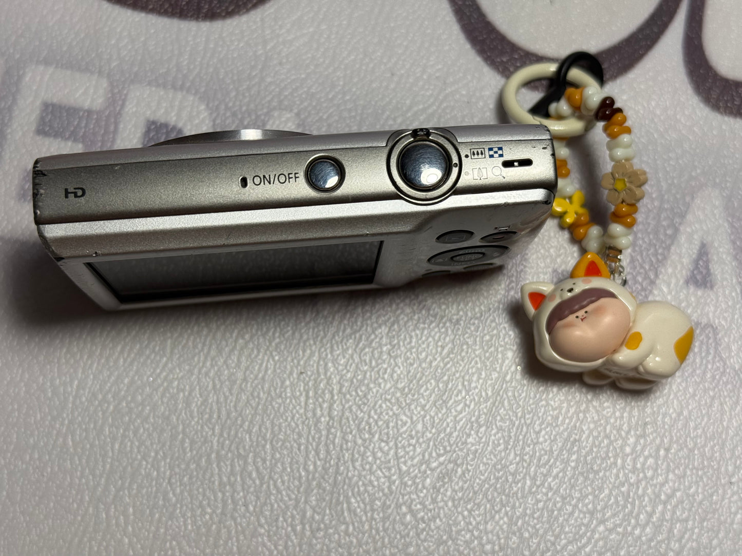 Canon PowerShot ELPH 180 20 MP 8x Zoom Digital Camera Silver