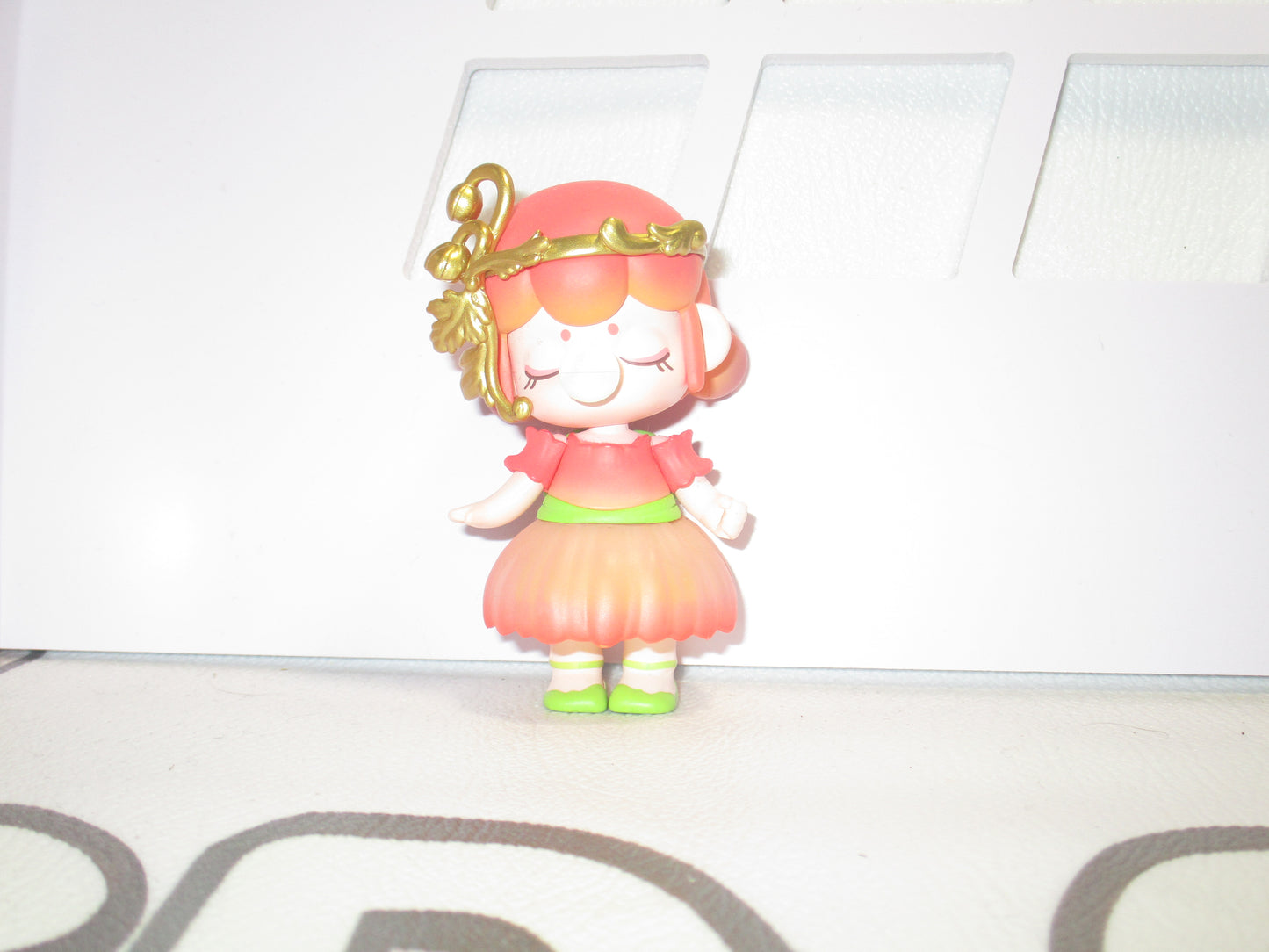 Canon PowerShot ELPH 180 20 MP 8x Zoom Digital Camera Silver