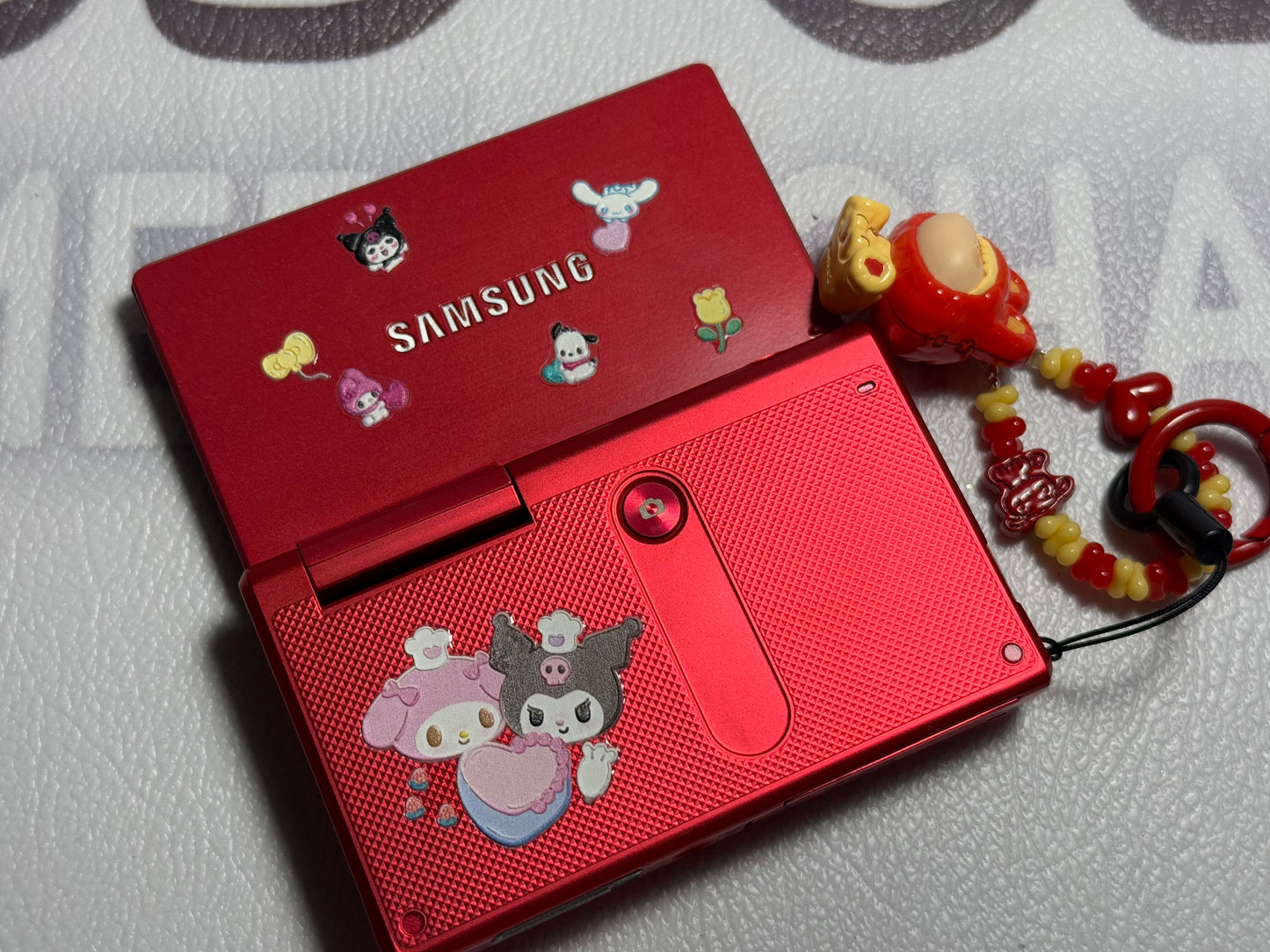 Samsung MV800 Flip-out Touch Screen Vlog Digital Camera 16.2 Megapixel