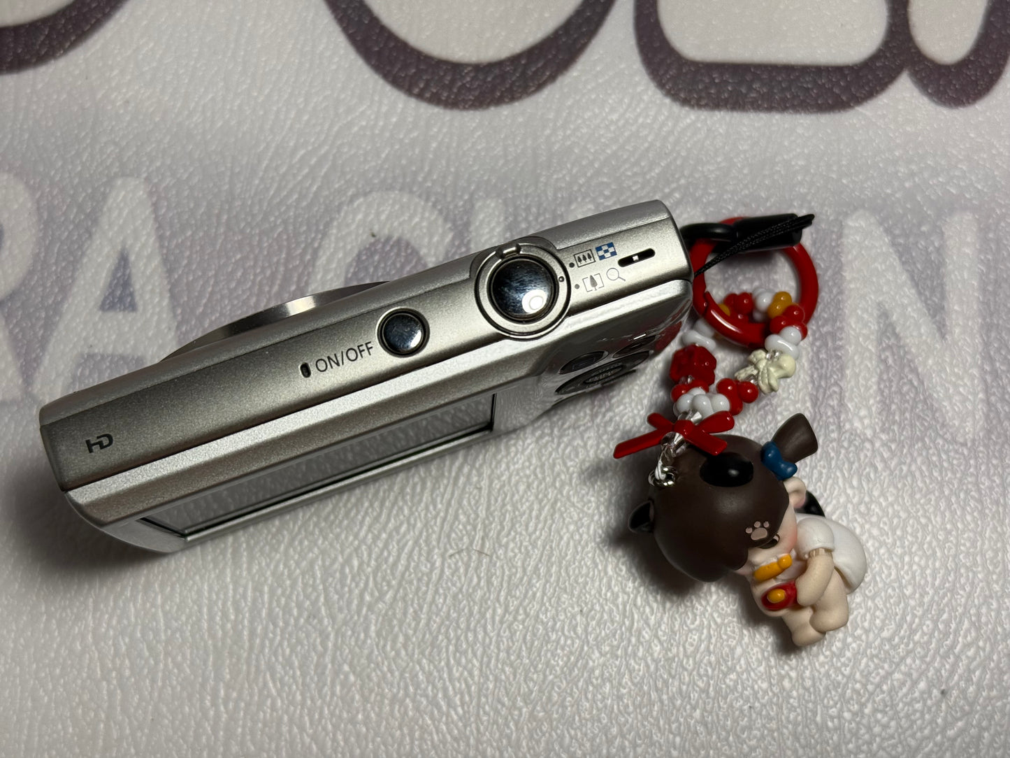 Canon PowerShot ELPH 180 20 MP 8x Zoom Digital Camera Silver